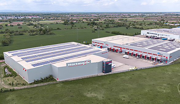 Hartmann-Betriebsgelände mit Photovoltaikanlage, Baubeginn Pharmalager 2015